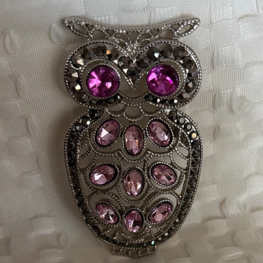 Vintage Liz Claiborne Owl Brooch